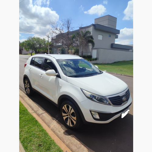 Foto do veículo KIA MOTORS Sportage LX 2.0 16V/ 2.0 16V Flex  Aut. 2013/2012 ID: 89718