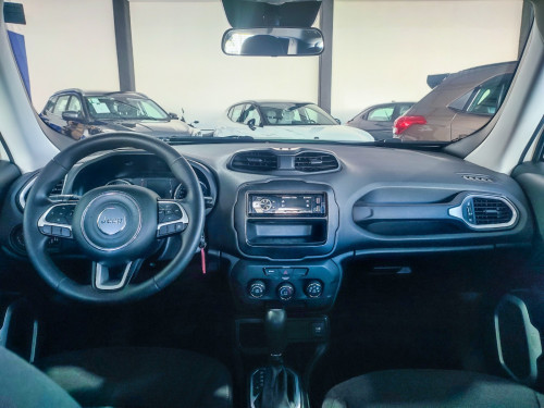 Foto do veículo JEEP Renegade Custom 1.8 4x2 Flex 16V Mec. 2021/2021 ID: 89733