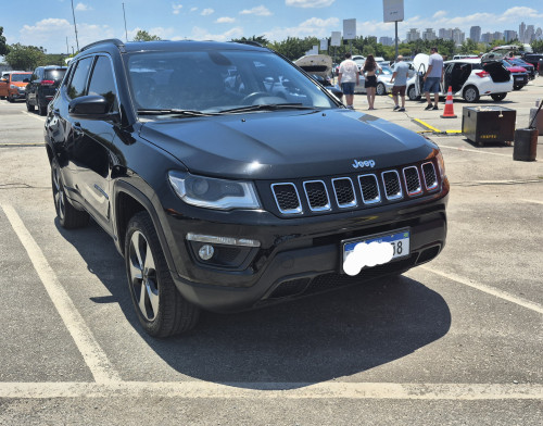 Foto do veículo JEEP COMPASS LONGITUDE 2.0 4x4 Dies. 16V Aut. 2018/2017 ID: 89774