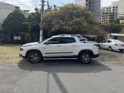 Foto do veículo FIAT Toro Volcano 2.0 16V 4x4 TB Diesel Aut. 2017/2017 ID: 89784