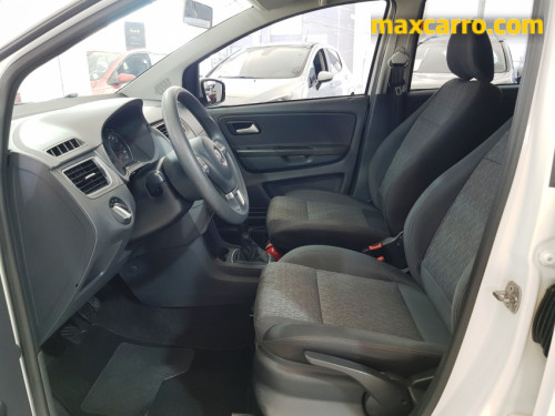 Foto do veículo VW - VolksWagen Fox 1.0 Mi Total Flex 8V 5p 2014/2013 ID: 89823