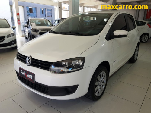 Foto do veículo VW - VolksWagen Fox 1.0 Mi Total Flex 8V 5p 2014/2013 ID: 89823