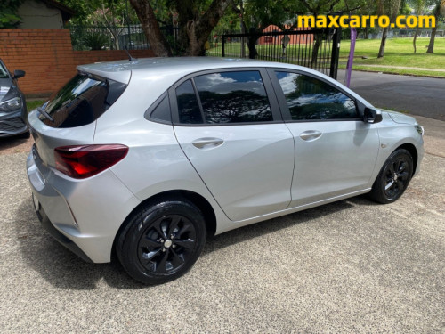 Foto do veículo GM - Chevrolet ONIX HATCH LT 1.0 12V Flex 5p Mec. 2021/2021 ID: 89868