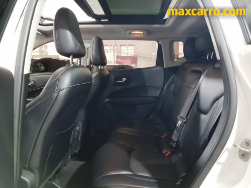 Foto do veículo Jeep COMPASS LIMITED 2.0 4x2 Flex 16V Aut. 2017/2017 ID: 89911