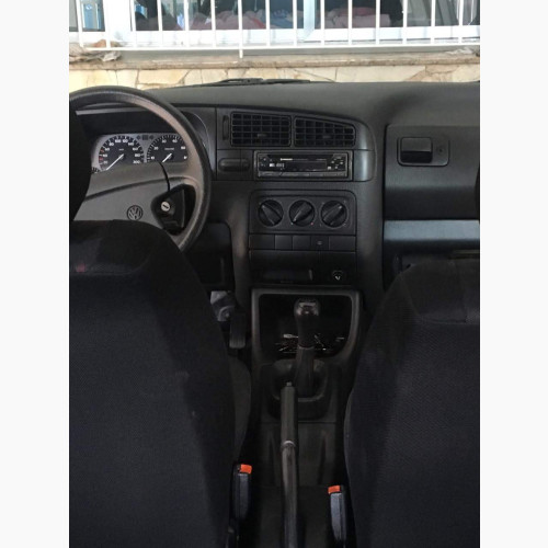 Foto do veículo VW - VolksWagen Golf GL 1.8/ 2.0i 4p 1995/1995 ID: 89956
