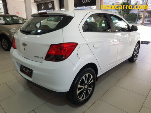 Foto do veículo GM - Chevrolet ONIX HATCH LTZ 1.4 8V FlexPower 5p Mec. 2015/2014 ID: 89990