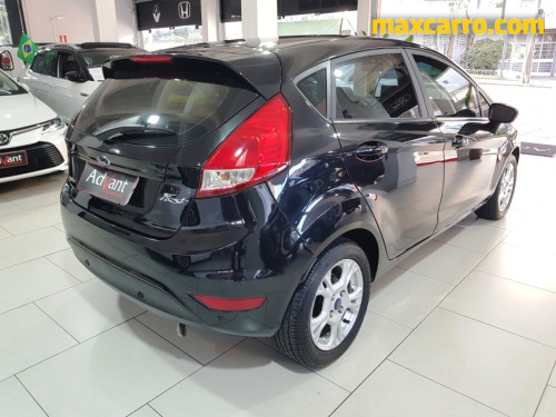 Foto do veículo Ford Fiesta SEL 1.6 16V Flex  Aut. 5p 2017/2017 ID: 90043
