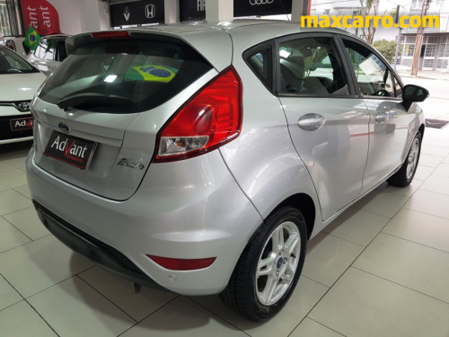 Foto do veículo Ford Fiesta SEL 1.6 16V Flex  Aut. 5p 2018/2017 ID: 90044