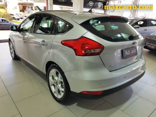 Foto do veículo Ford Focus 2.0 16V/SE/SE Plus Flex 5p Aut. 2018/2017 ID: 90046