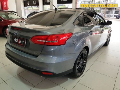 Foto do veículo Ford Focus Fastback SE/SE PLUS 2.0 Flex Aut. 2017/2016 ID: 90069