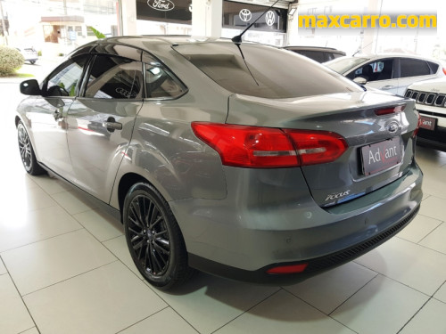Foto do veículo Ford Focus Fastback SE/SE PLUS 2.0 Flex Aut. 2017/2016 ID: 90069