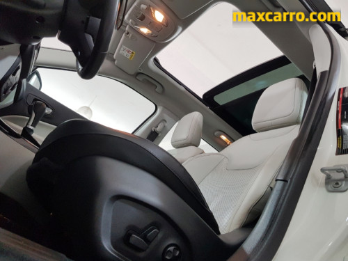 Foto do veículo Jeep COMPASS LIMITED 2.0 4x2 Flex 16V Aut. 2018/2017 ID: 90089