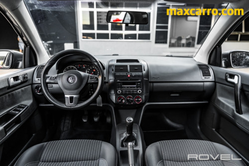Foto do veículo VW - VolksWagen Polo Sedan 1.6 Mi Total Flex 8V 4p 2014/2014 ID: 90124